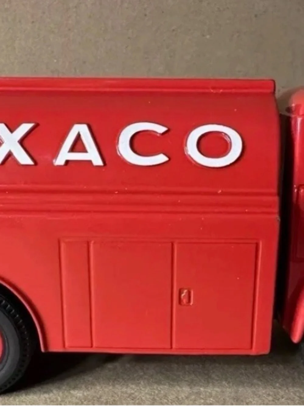 Ertl Texaco 1949 White Tilt Cab Tank Truck Bank Diecast #F950 Vintage VTG Car